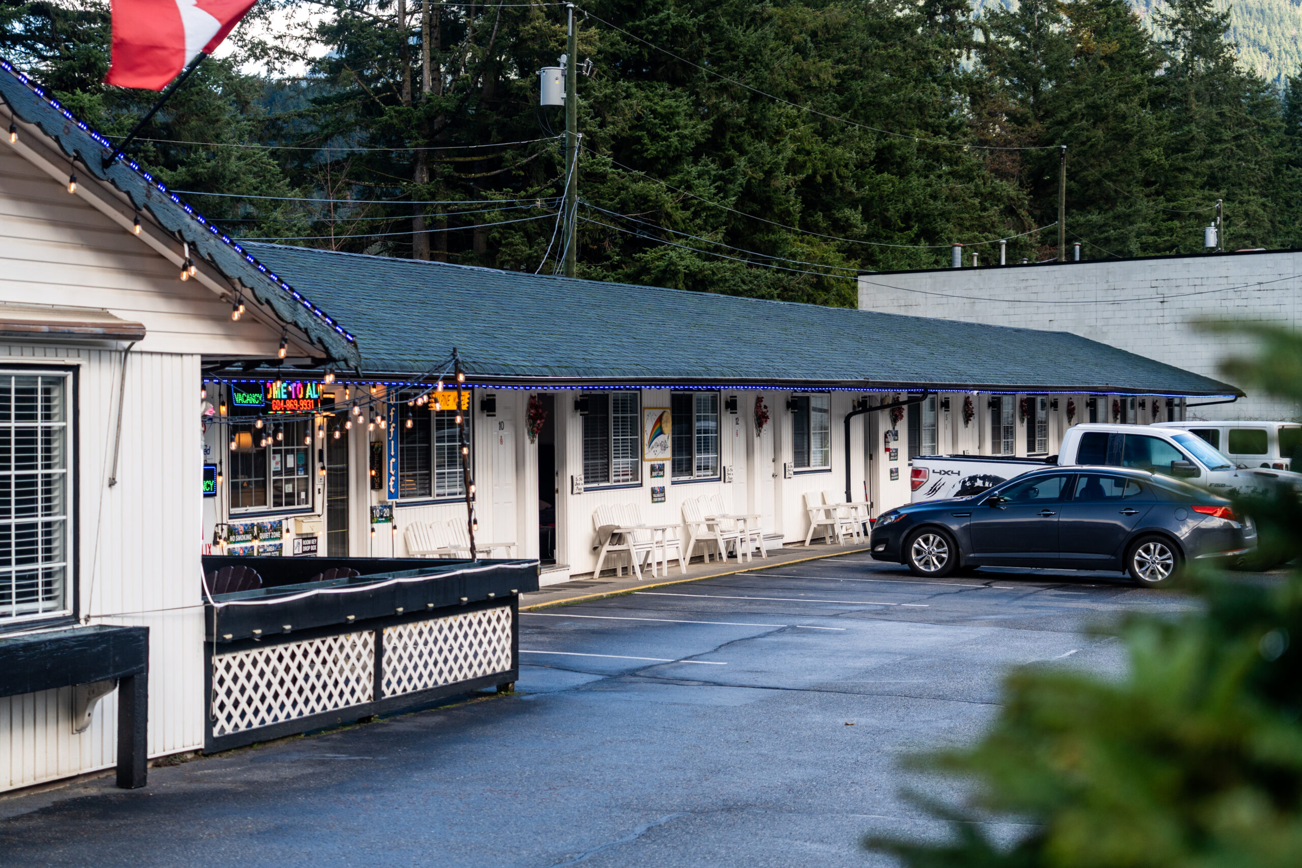 Alpine Motel rooms and parking area