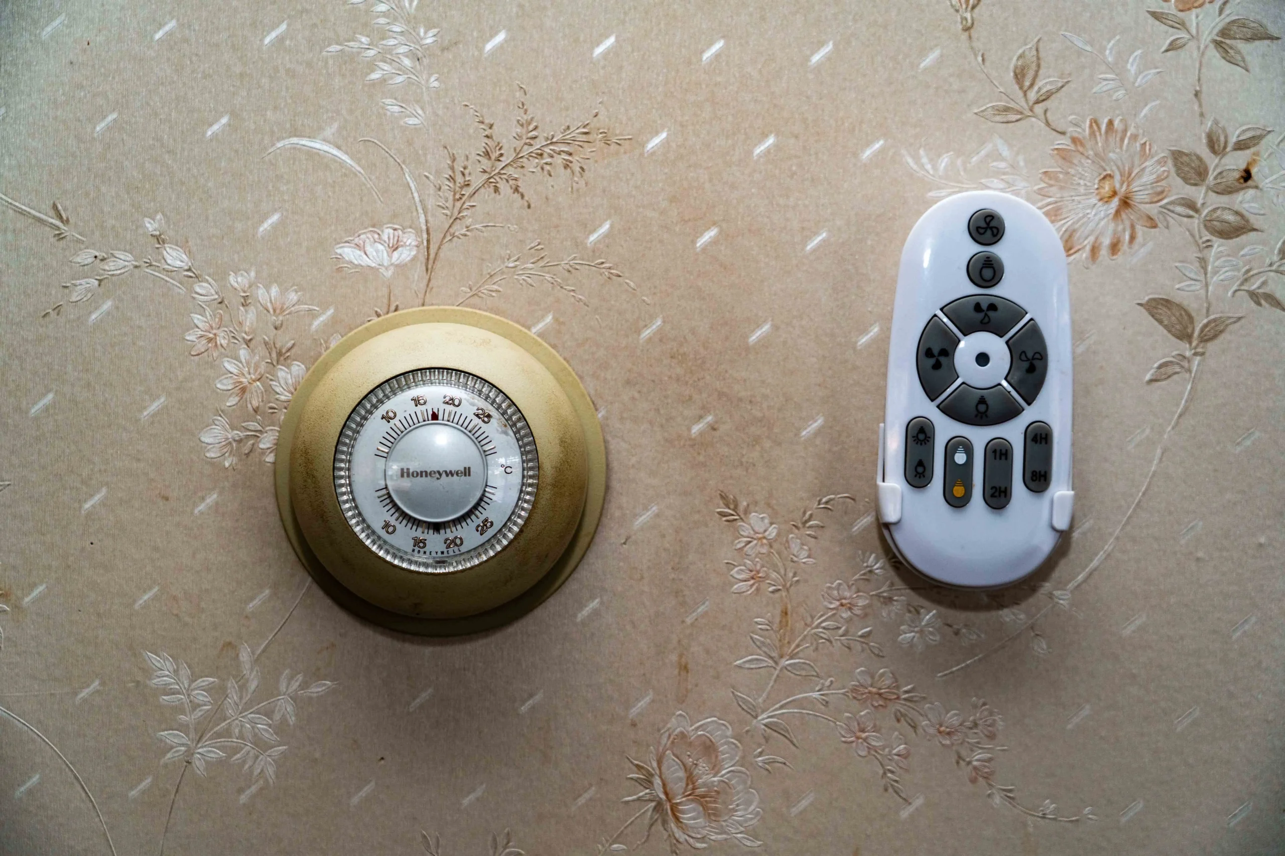Suite wall controls